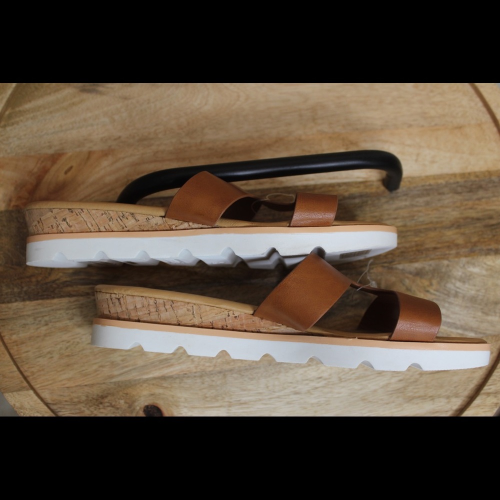 Bamboo | Tan H-Band Hotspot Wedge Sandal - Picture 6 of 7